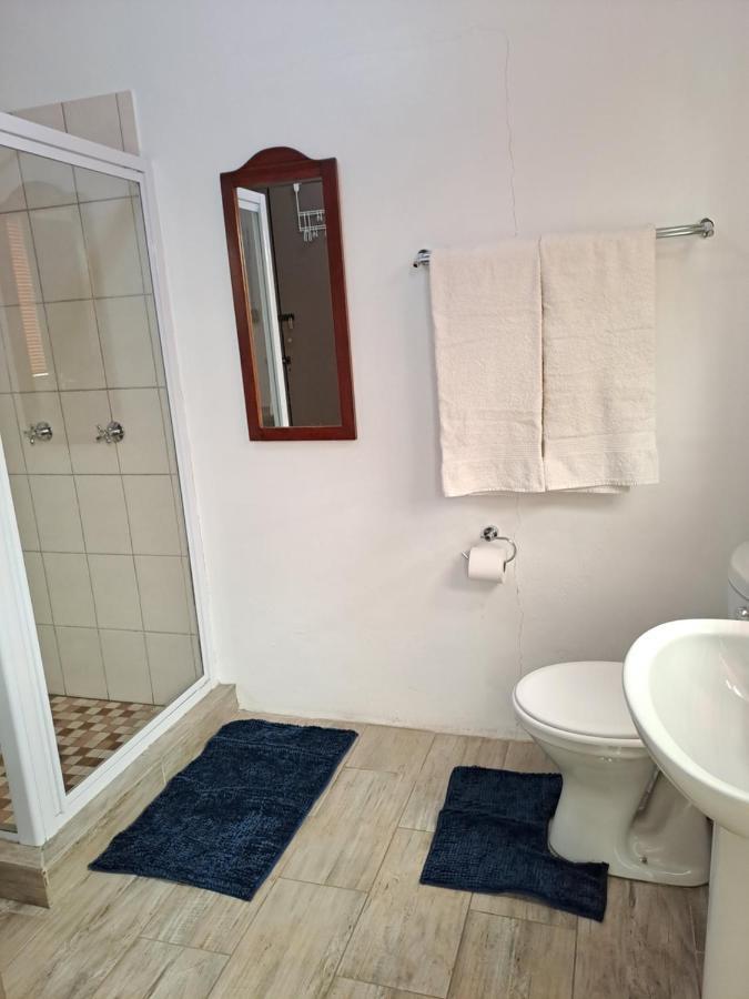 Apartament 74 Voortrekker Street Beaufort West Zewnętrze zdjęcie